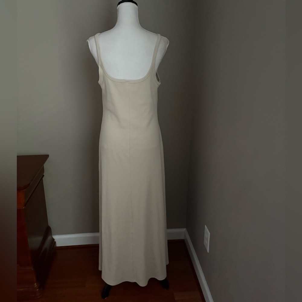 Old Navy Fit and Flare Ribbed Maxi Dress Size XL
NEW - Picture 6 of 12